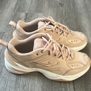 Nike sneakers / Size 8 / Used